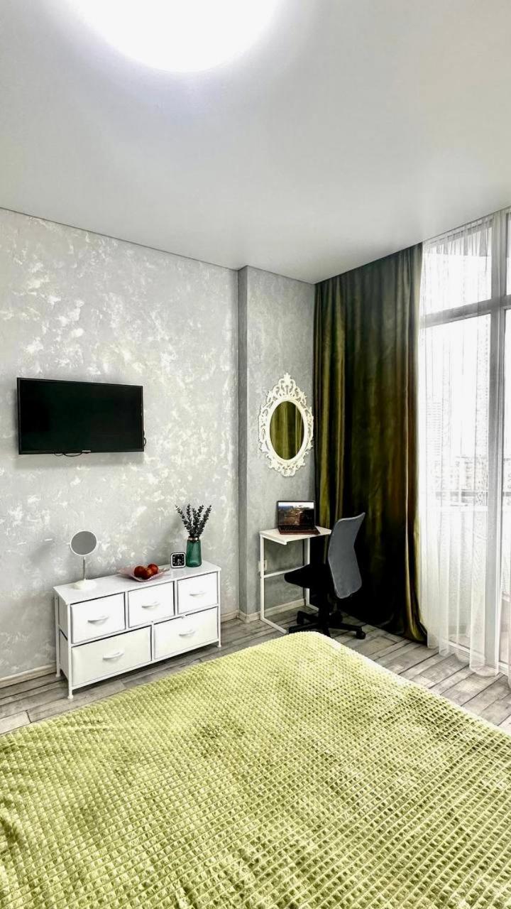 Pirosmani 18D, 14 Floor Apartment Batumi Bagian luar foto