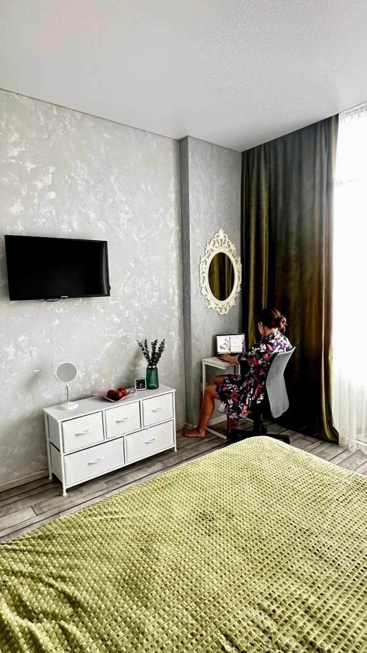 Pirosmani 18D, 14 Floor Apartment Batumi Bagian luar foto